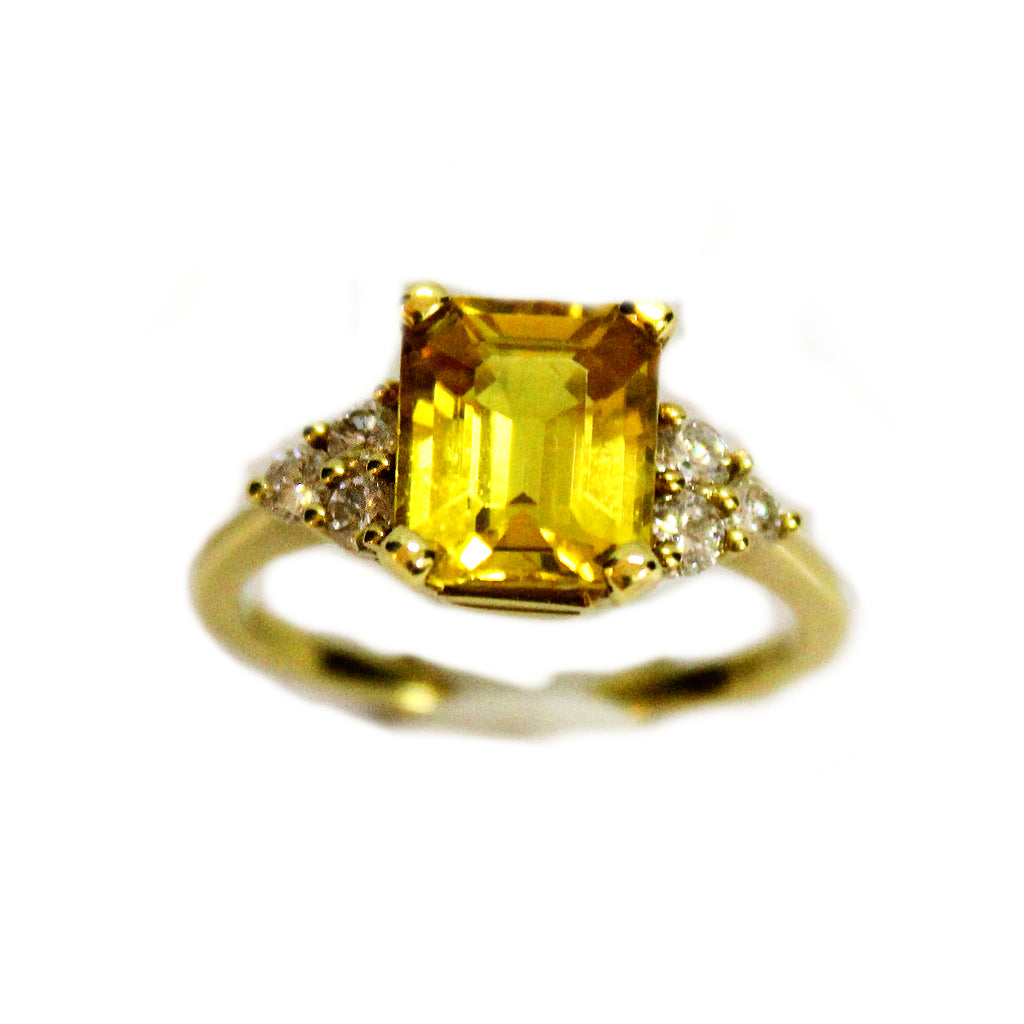Fancy 18k Yellow Gold Golden Sapphire & Diamond Ring