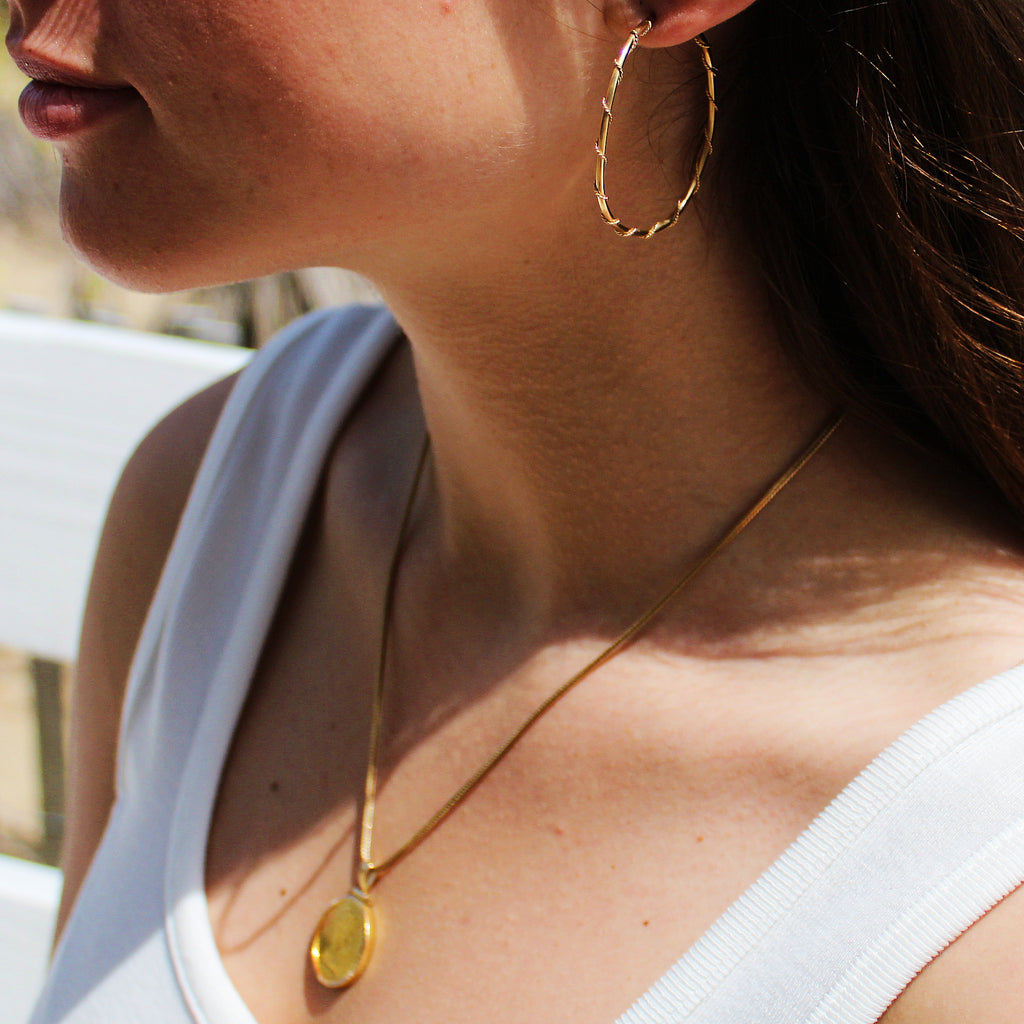 1982 $10 Gold Maple Leaf Canadian Coin Necklace