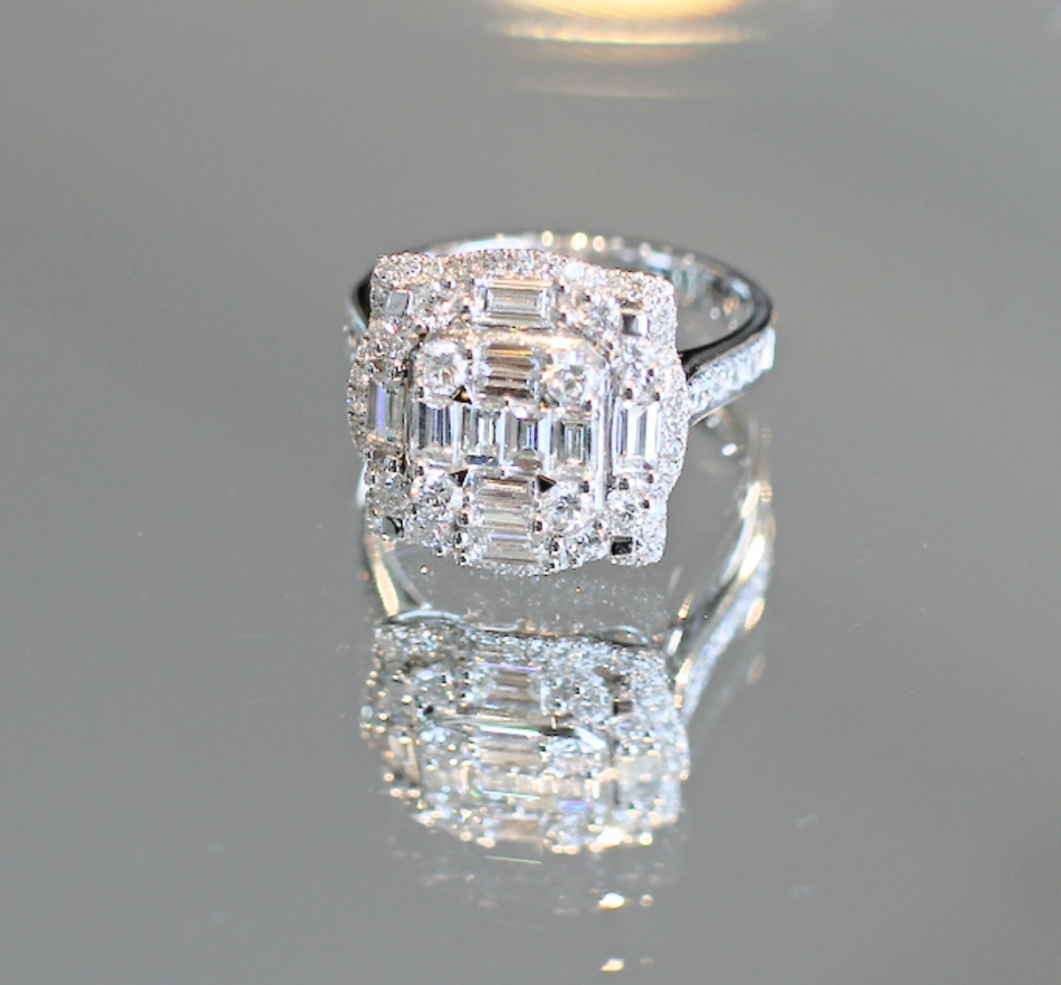 NEW 18K White Gold Baguette Diamond outlet Ring